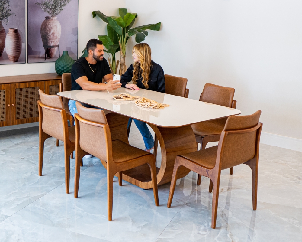 Conjunto Mesa Laura 1,80 + 6 Cadeiras Clarice